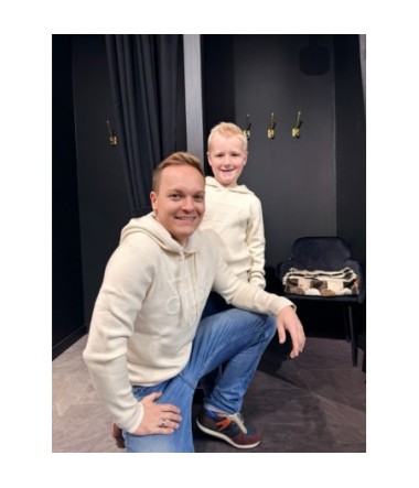 GUESS SWEAT CAP BEIGE LOGO